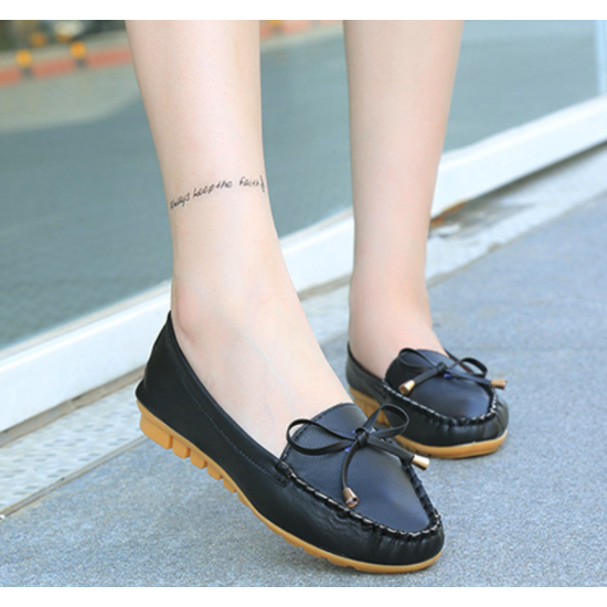 Sophisticated Black Loafers with Durable Sole image