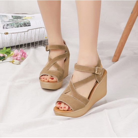 Versatile Espadrille Wedge Sandals with Cross-Strap Design Brown image