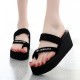 Stylish Elevated Beach Sandals with Contrast Logo Black image