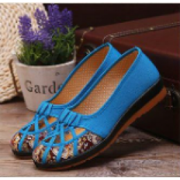 Vibrant Blue Casual Shoes with Embroidered Insole