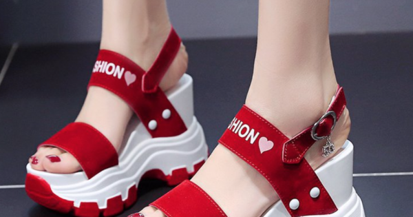 Red Summer Sandals With Elastic Strap main image 1