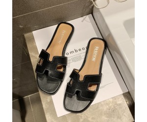 Designer Flat Bottomed Black H Slippers