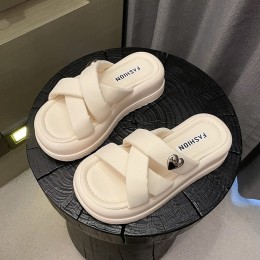 Woman Cute Thick Bottom Beach Slippers - White